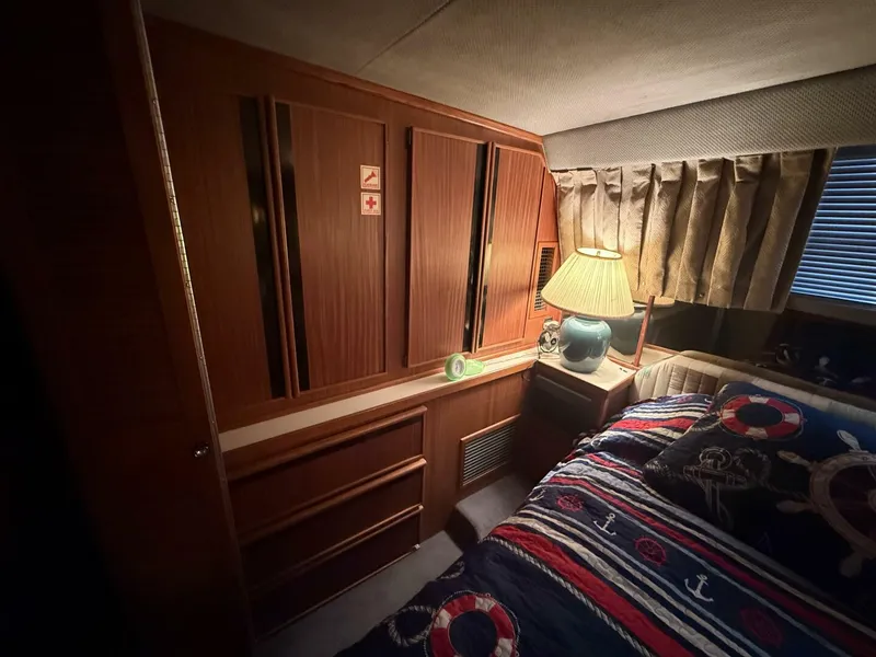 Slide: The Image of Sea Ray 415 1988 - 56