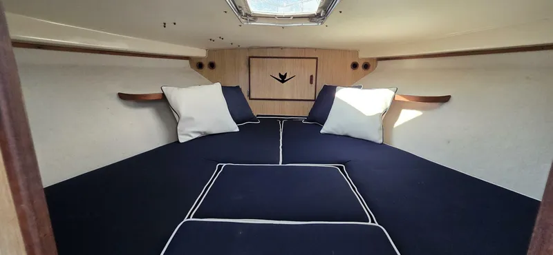 Slide: The Image of Bertram 28 Flybridge 1983 - 24