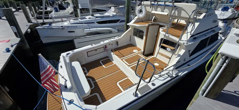 Slide: The Image of Bertram 28 Flybridge 1983 - 3