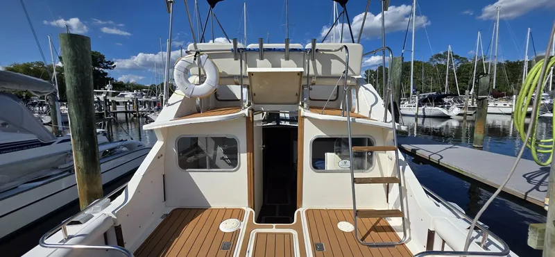 Slide: The Image of Bertram 28 Flybridge 1983 - 5