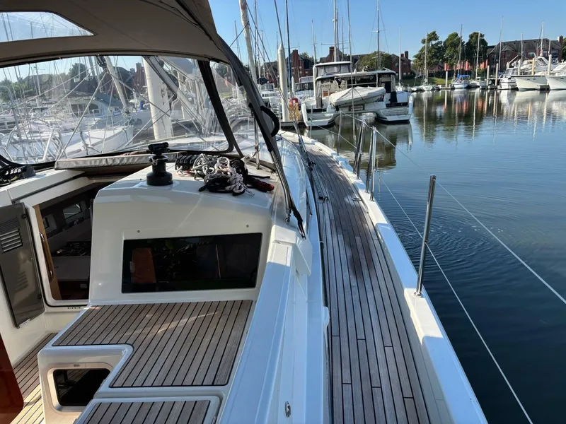 Slide: The Image of Jeanneau Sun Odyssey 440 2021 - 23