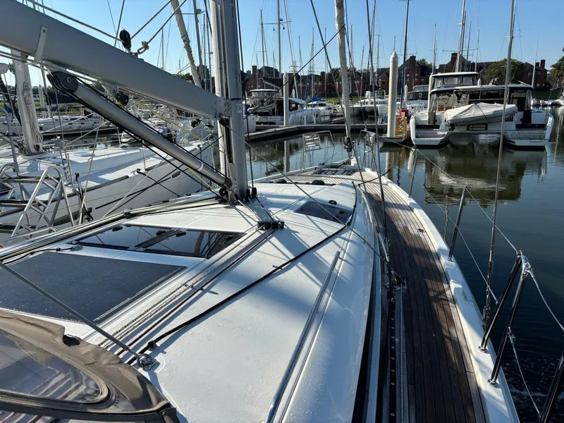 Slide: The Image of Jeanneau Sun Odyssey 440 2021 - 24