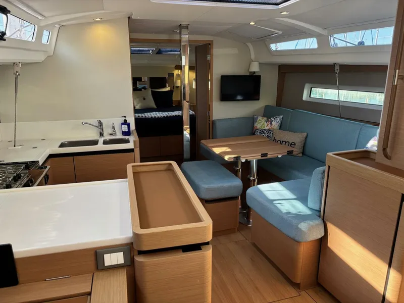 Slide: The Image of Jeanneau Sun Odyssey 440 2021 - 40