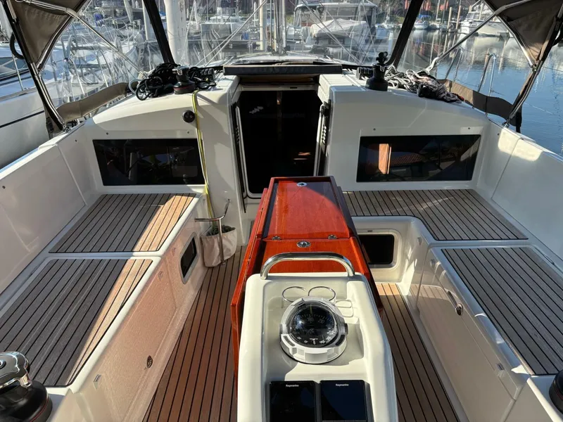 Slide: The Image of Jeanneau Sun Odyssey 440 2021 - 9