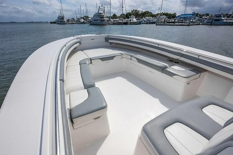 Slide: The Image of Regulator Marine 34 FS 2018 - 19