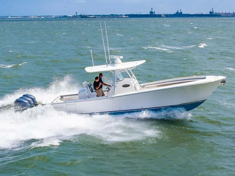Slide: The Image of Regulator Marine 34 FS 2018 - 29