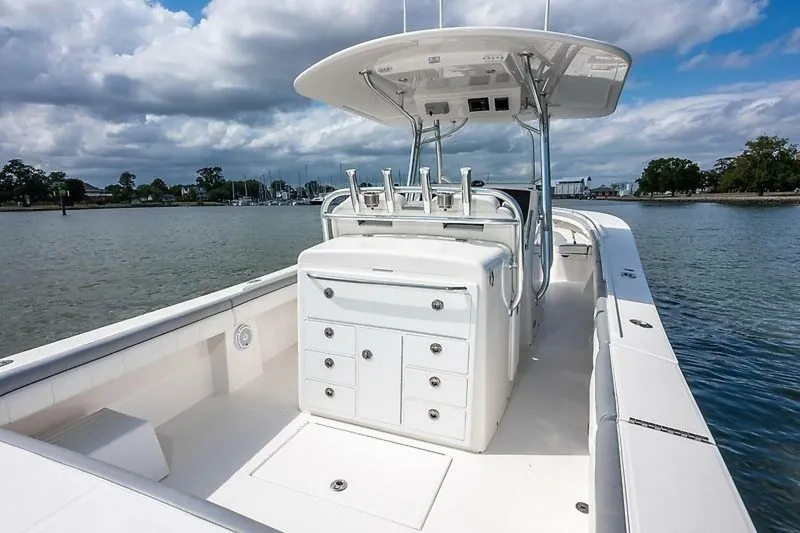 Slide: The Image of Regulator Marine 34 FS 2018 - 6