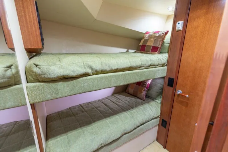 Slide: The Image of Hatteras 60 Convertible 2008 - 17