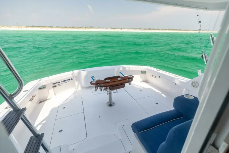 Slide: The Image of Hatteras 60 Convertible 2008 - 27