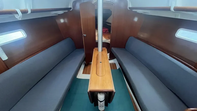 Slide: The Image of Beneteau Oceanis 323 2006 - 17