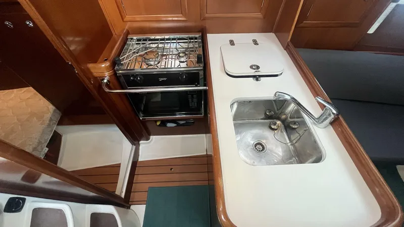 Slide: The Image of Beneteau Oceanis 323 2006 - 19