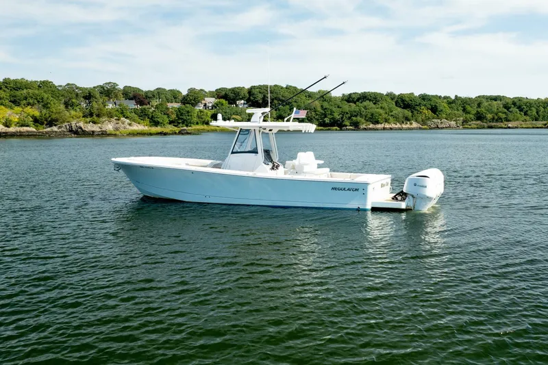 The Image of Regulator Marine 34 2021 - 0