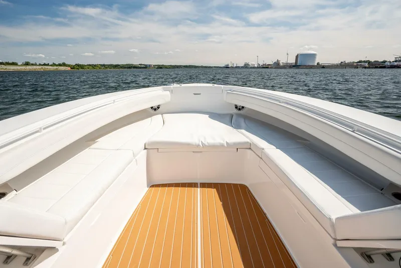 Slide: The Image of Regulator Marine 34 2021 - 15