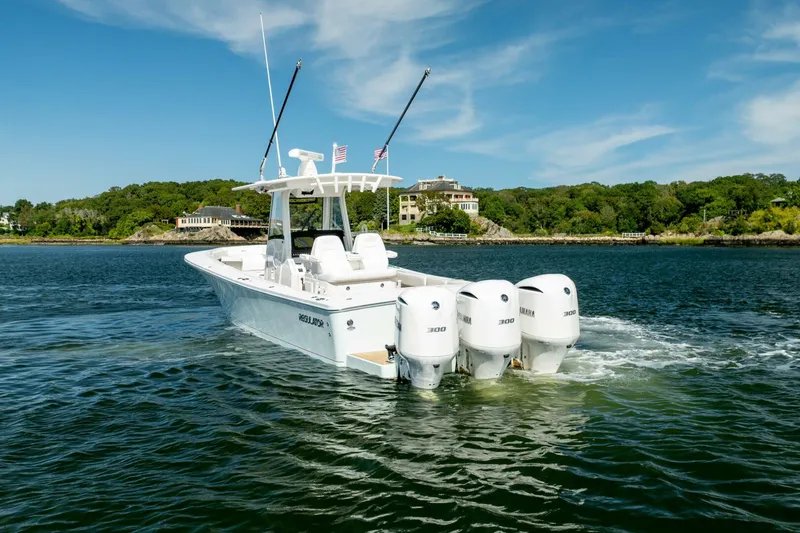 Slide: The Image of Regulator Marine 34 2021 - 3