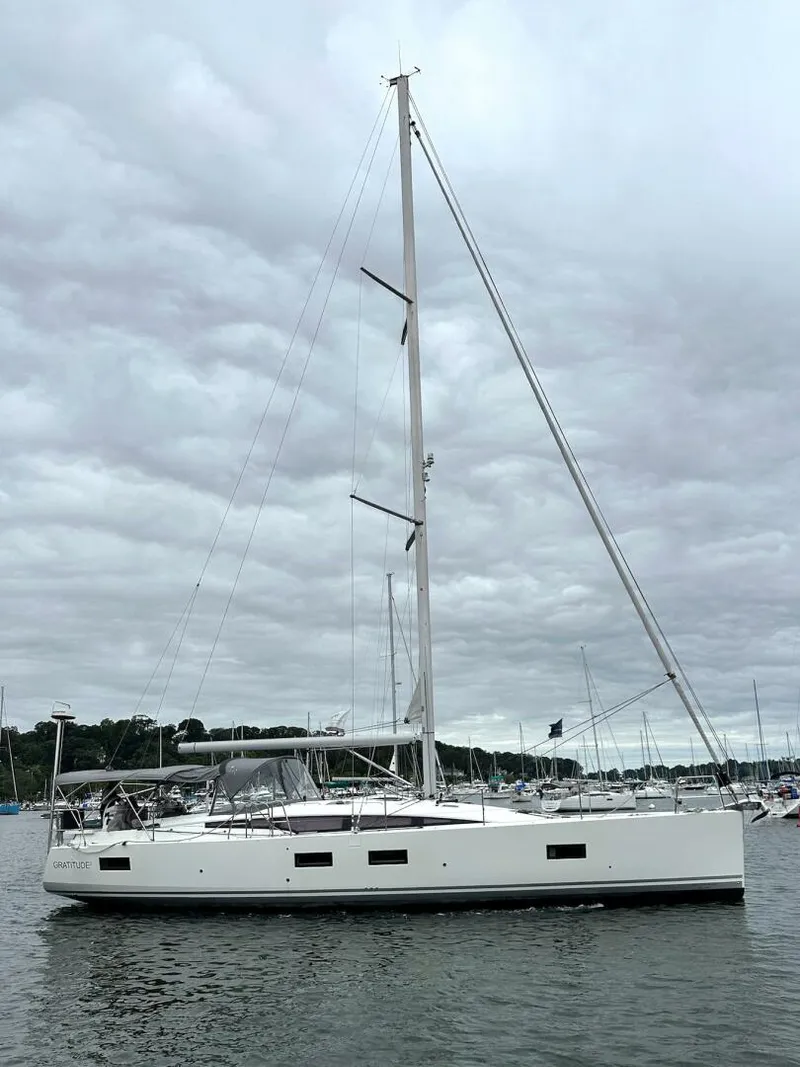 Slide: The Image of Jeanneau 54 2020 - 9