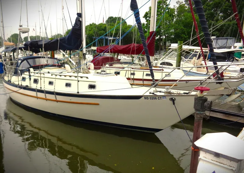 The Image of Pacific Seacraft 37 1995 - 0