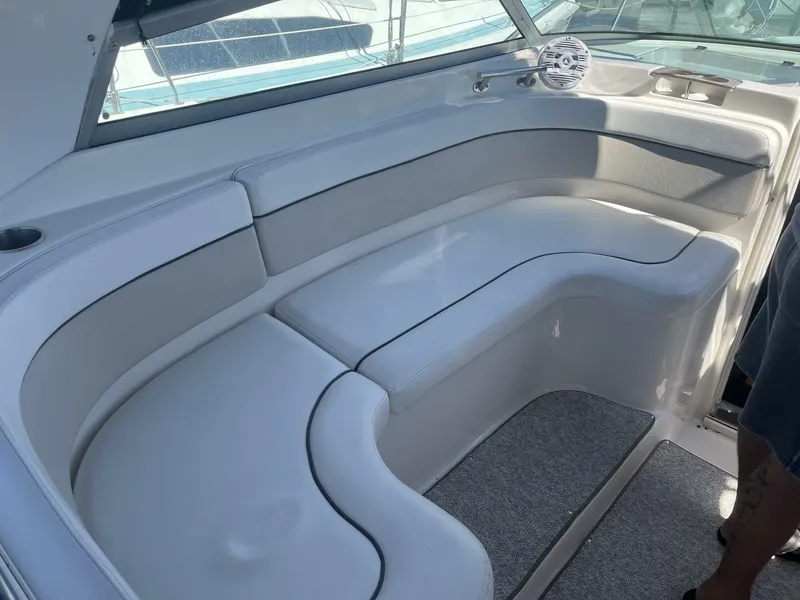 Slide: The Image of Rinker 320 Express 2007 - 19
