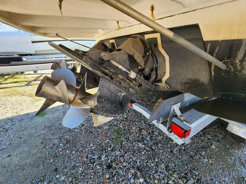 Slide: The Image of Rinker 320 Express 2007 - 33
