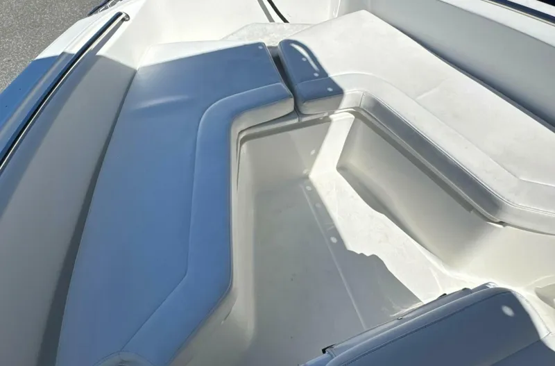 Slide: The Image of Boston Whaler 220 Outrage 2014 - 15