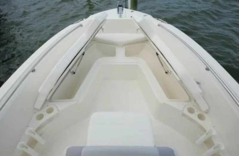 Slide: The Image of Boston Whaler 220 Outrage 2014 - 17