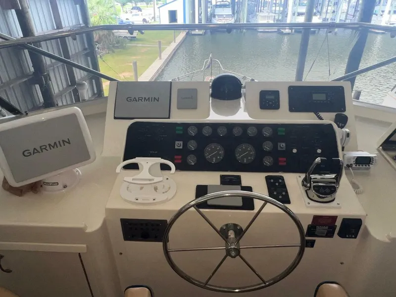 Slide: The Image of Hatteras Motor Yacht 1988 - 101