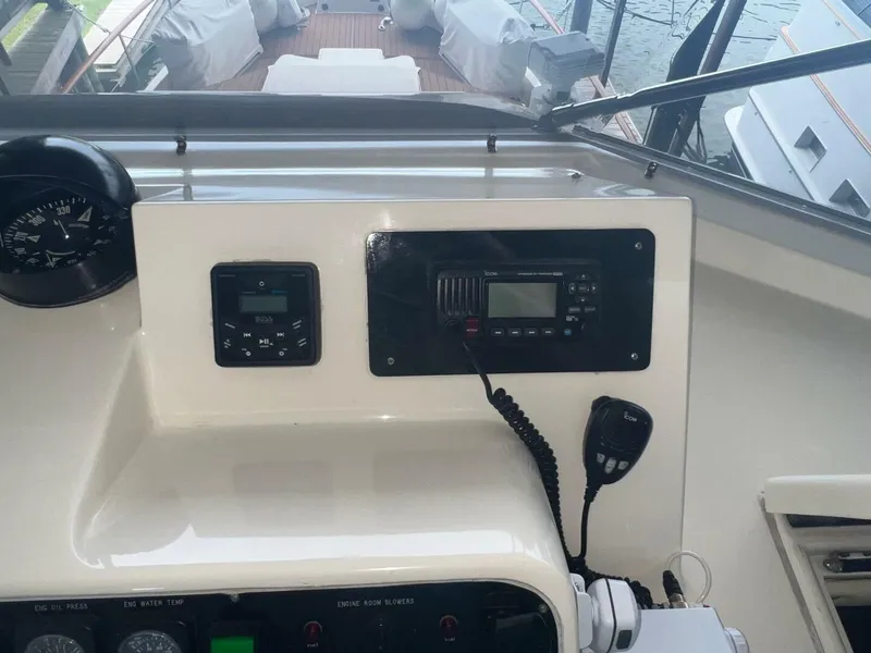 Slide: The Image of Hatteras Motor Yacht 1988 - 104