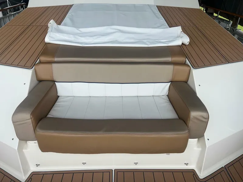 Slide: The Image of Hatteras Motor Yacht 1988 - 13