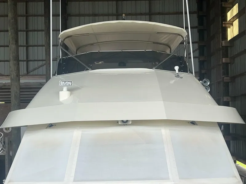 Slide: The Image of Hatteras Motor Yacht 1988 - 15