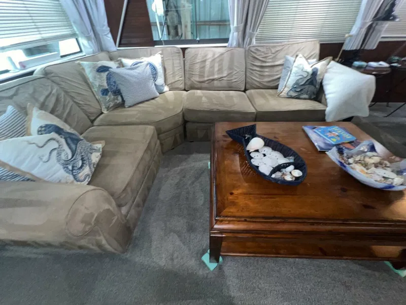 Slide: The Image of Hatteras Motor Yacht 1988 - 20