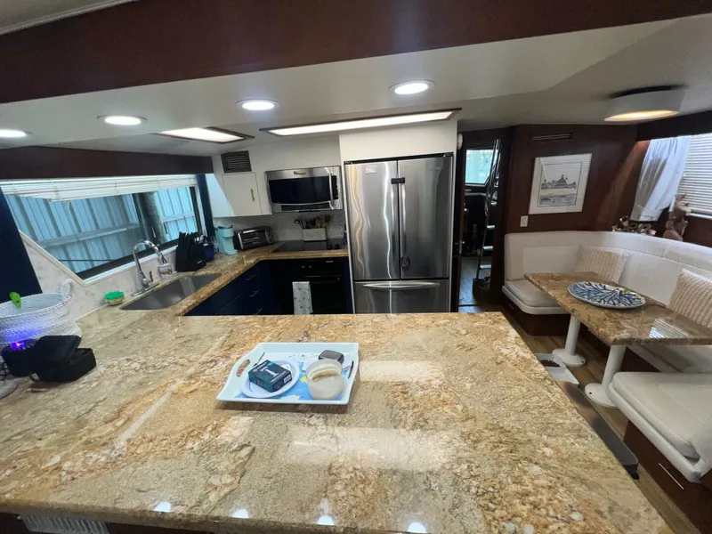 Slide: The Image of Hatteras Motor Yacht 1988 - 31