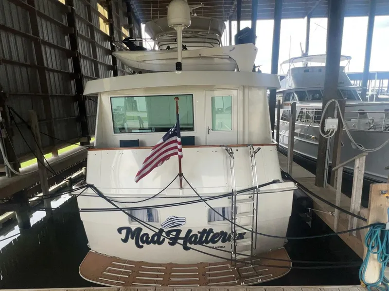 Slide: The Image of Hatteras Motor Yacht 1988 - 4