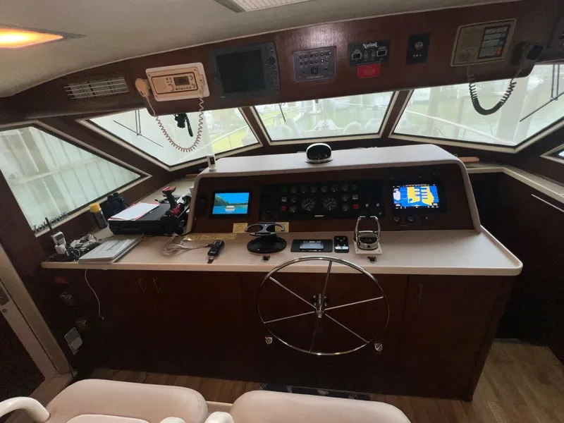 Slide: The Image of Hatteras Motor Yacht 1988 - 41