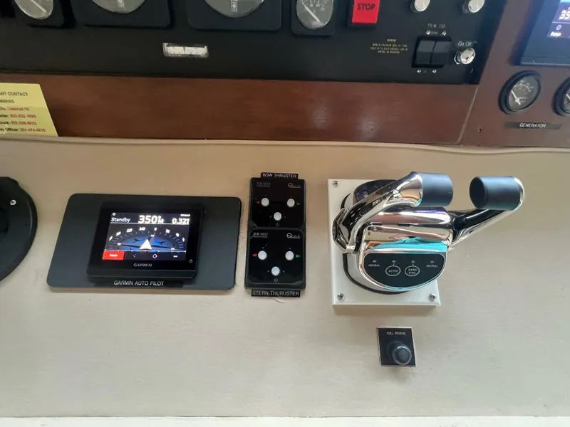 Slide: The Image of Hatteras Motor Yacht 1988 - 48