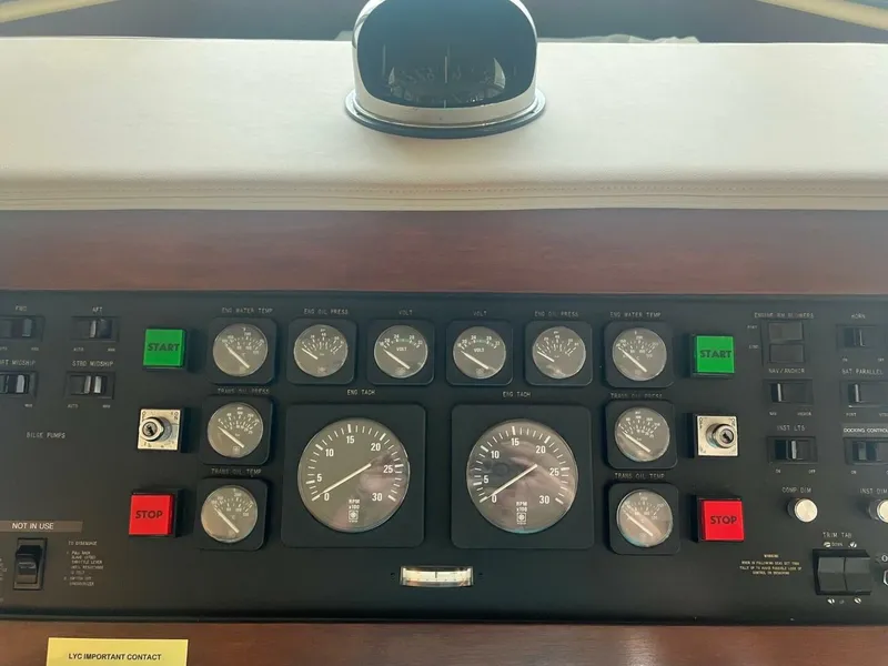 Slide: The Image of Hatteras Motor Yacht 1988 - 49