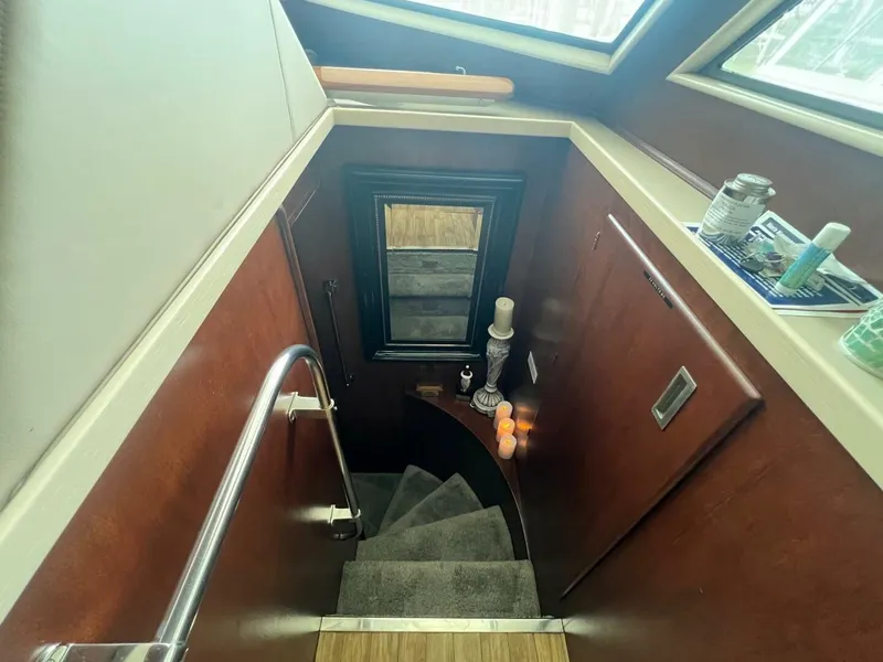 Slide: The Image of Hatteras Motor Yacht 1988 - 60