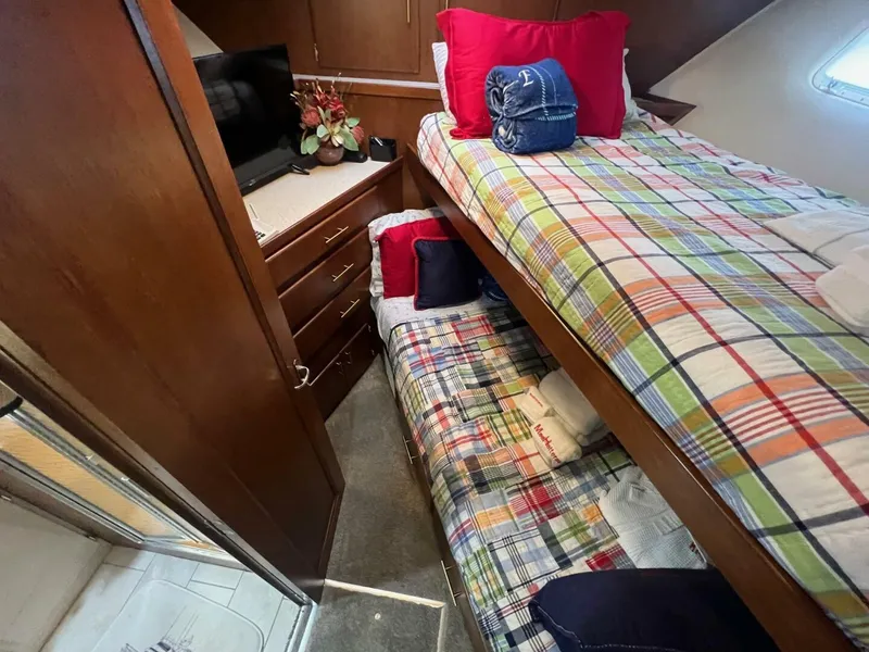 Slide: The Image of Hatteras Motor Yacht 1988 - 62