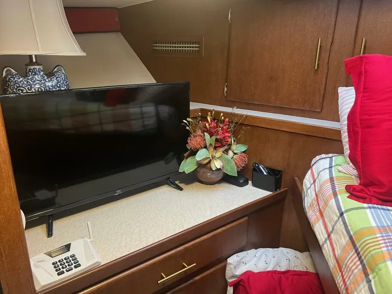 Slide: The Image of Hatteras Motor Yacht 1988 - 63