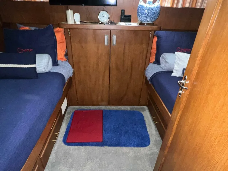 Slide: The Image of Hatteras Motor Yacht 1988 - 65
