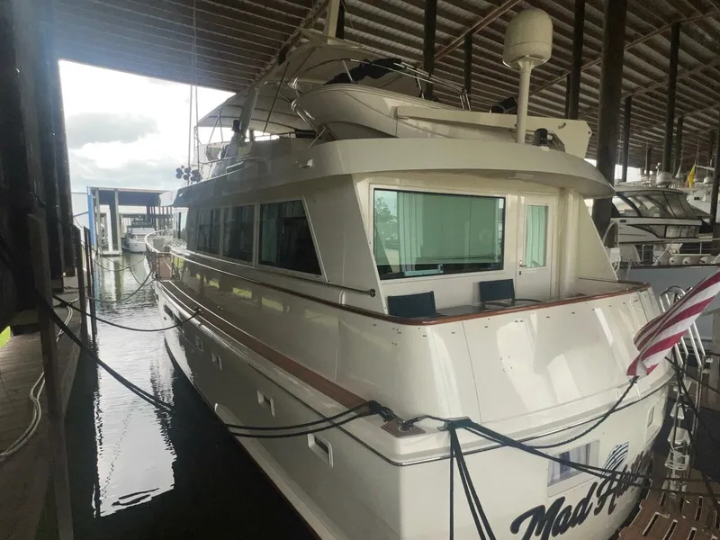 Slide: The Image of Hatteras Motor Yacht 1988 - 7