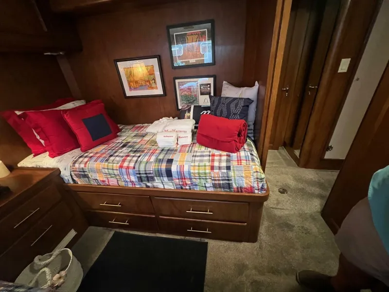 Slide: The Image of Hatteras Motor Yacht 1988 - 73