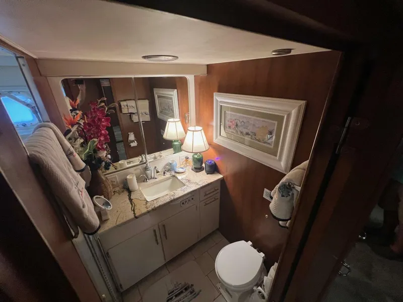 Slide: The Image of Hatteras Motor Yacht 1988 - 78