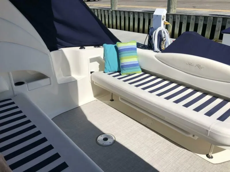 Slide: The Image of Sea Ray 360 Sundancer 2002 - 15
