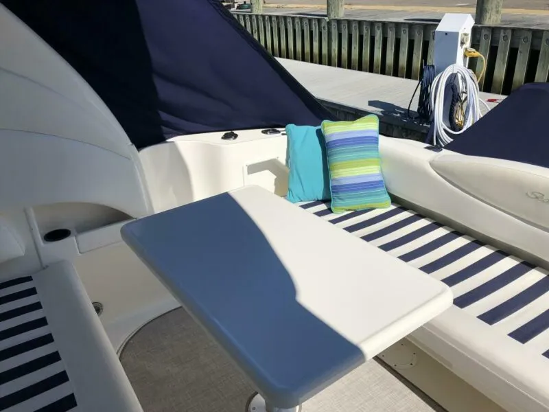 Slide: The Image of Sea Ray 360 Sundancer 2002 - 16