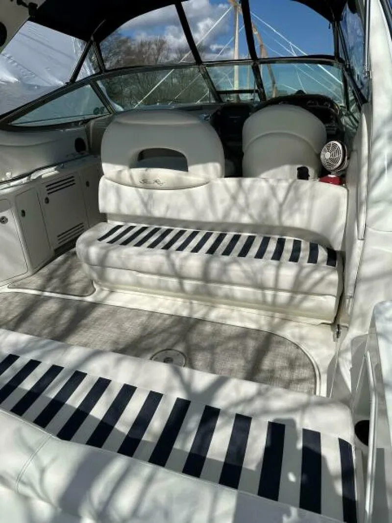 Slide: The Image of Sea Ray 360 Sundancer 2002 - 28