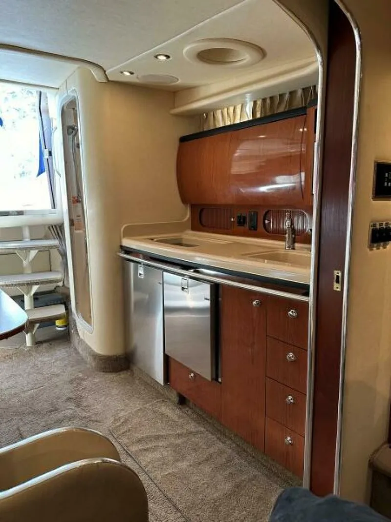 Slide: The Image of Sea Ray 360 Sundancer 2002 - 36