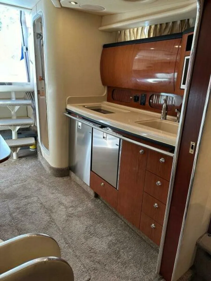 Slide: The Image of Sea Ray 360 Sundancer 2002 - 37