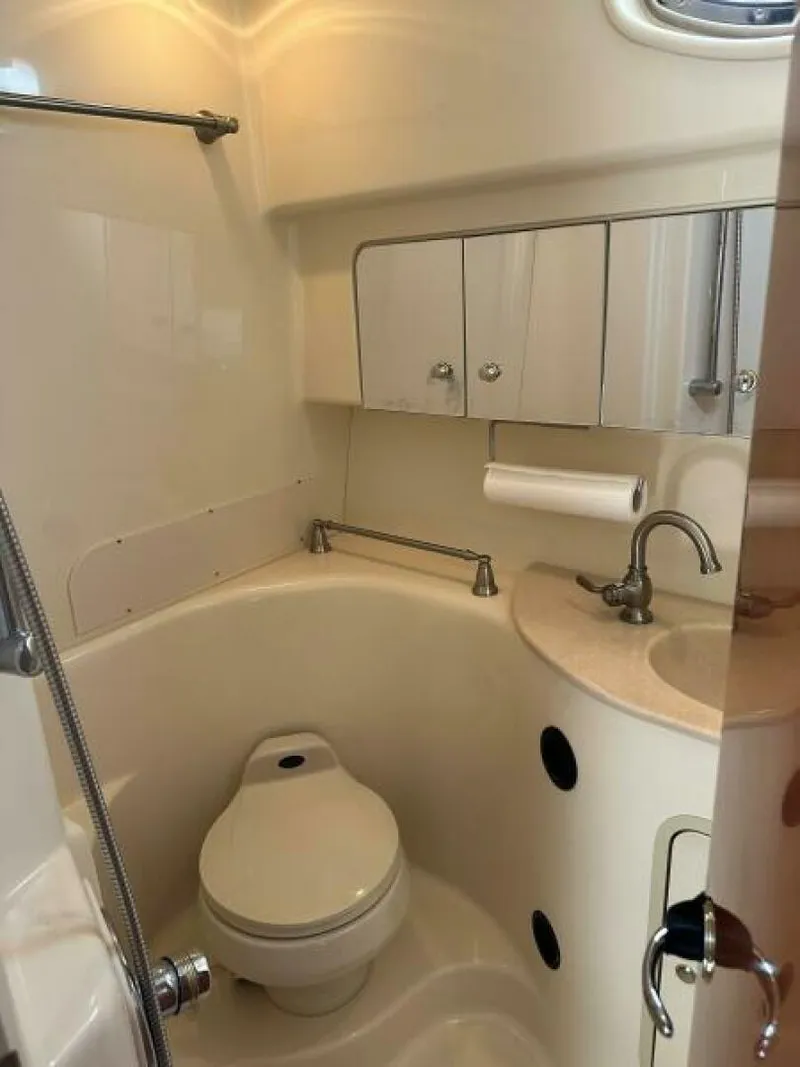 Slide: The Image of Sea Ray 360 Sundancer 2002 - 42
