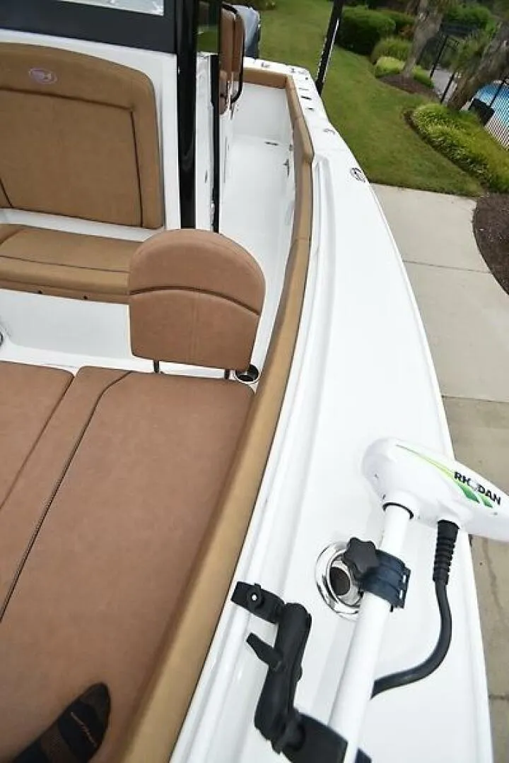 Slide: The Image of Sea Hunt GameFish 27FS 2022 - 37