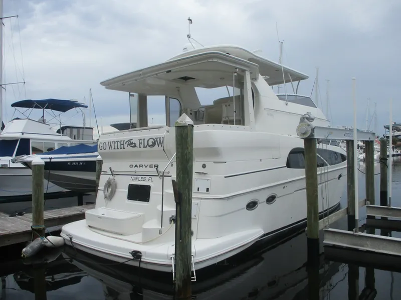 The Image of Carver Yachts 2006 - 0