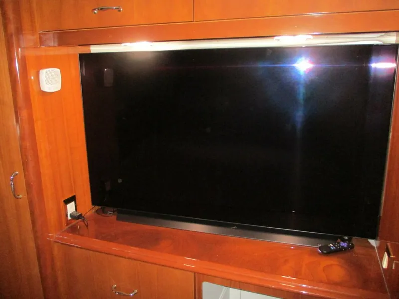 Slide: The Image of Carver Yachts 2006 - 50
